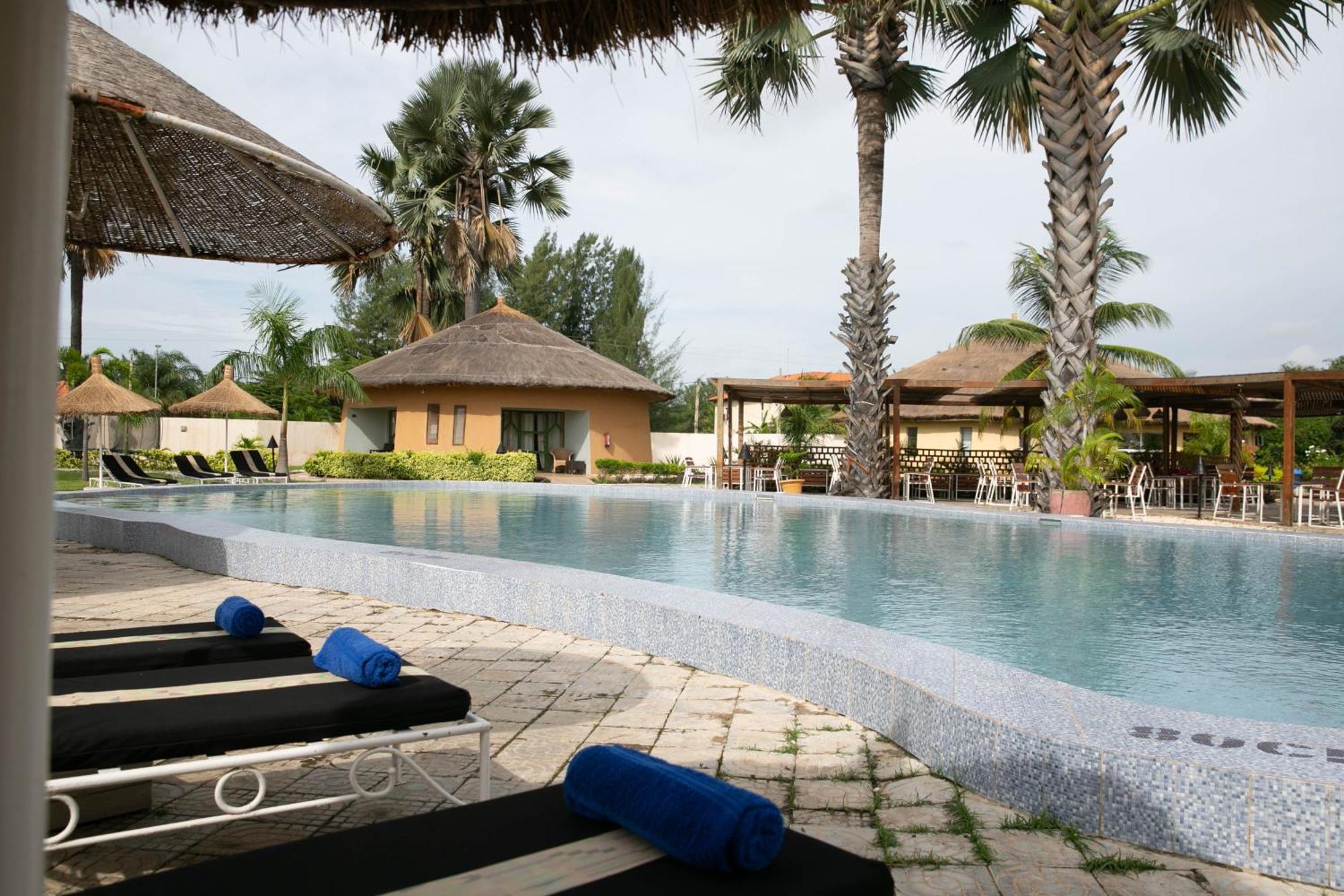Bamboo Village Resort Kololi Exterior photo