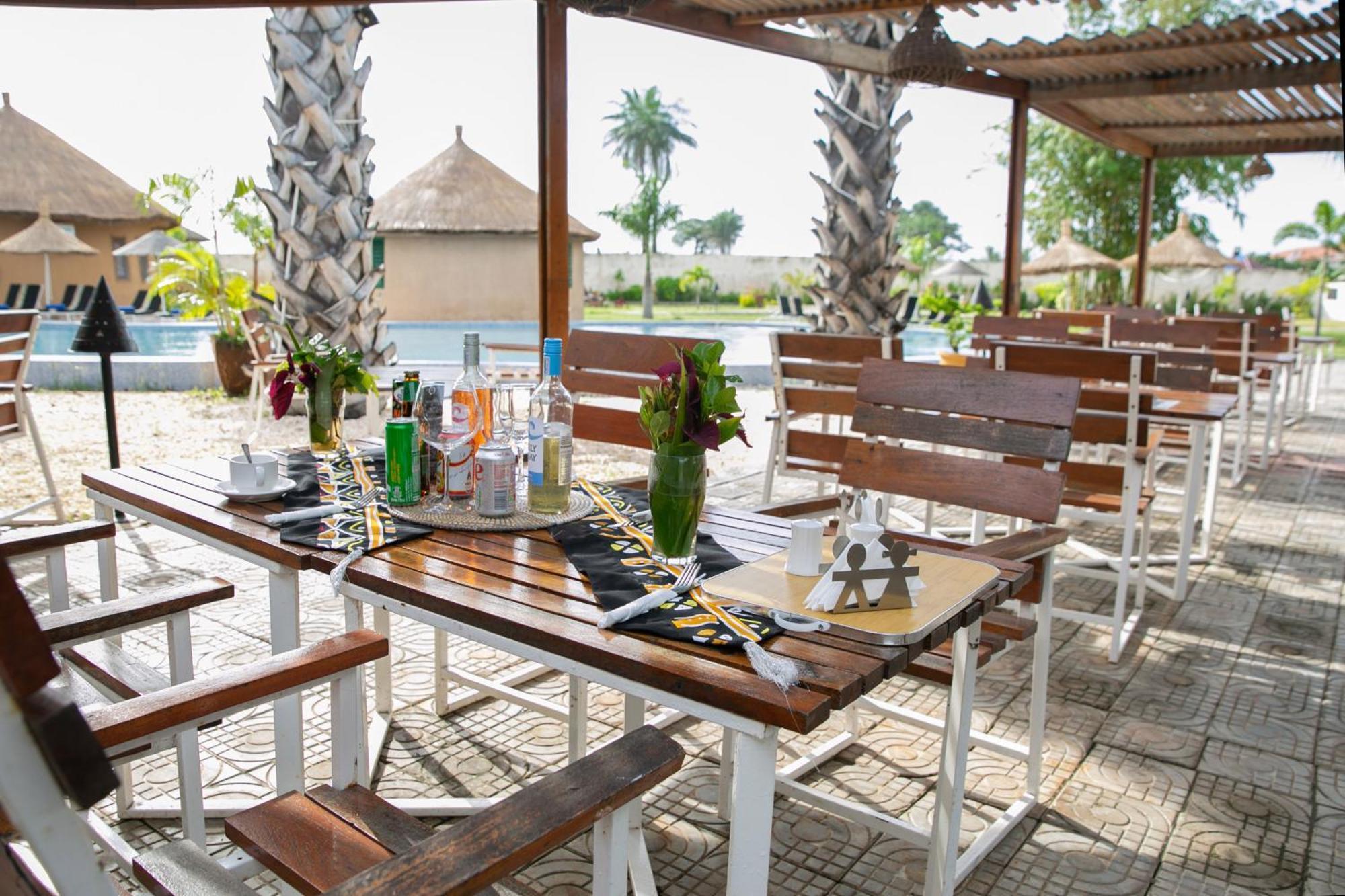 Bamboo Village Resort Kololi Exterior photo