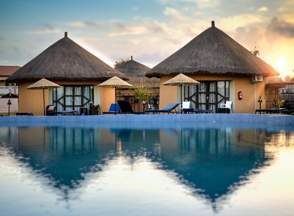 Bamboo Village Resort Kololi Exterior photo
